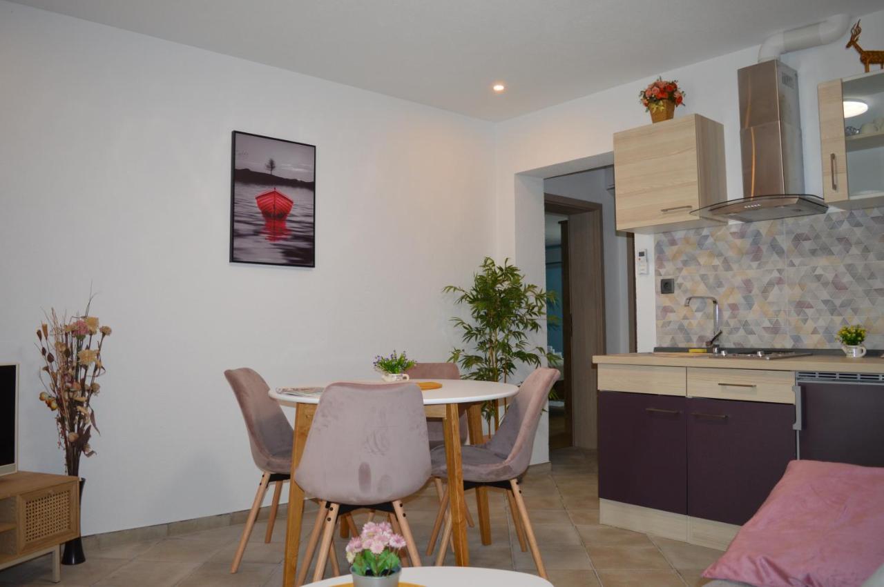 Studio Apartments Luka Biograd - Benkovac Exteriér fotografie