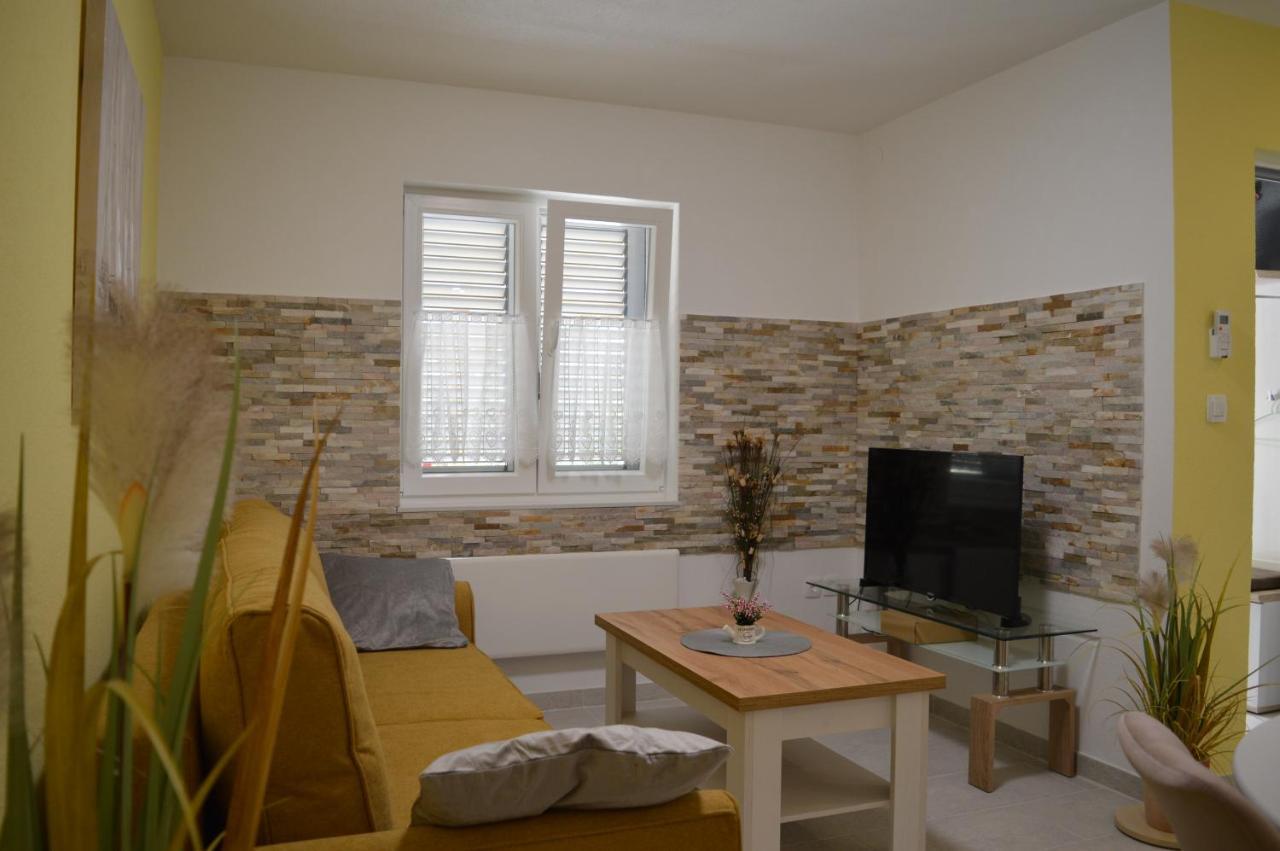 Studio Apartments Luka Biograd - Benkovac Exteriér fotografie